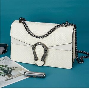 Elegant White Chain Shoulder Bag